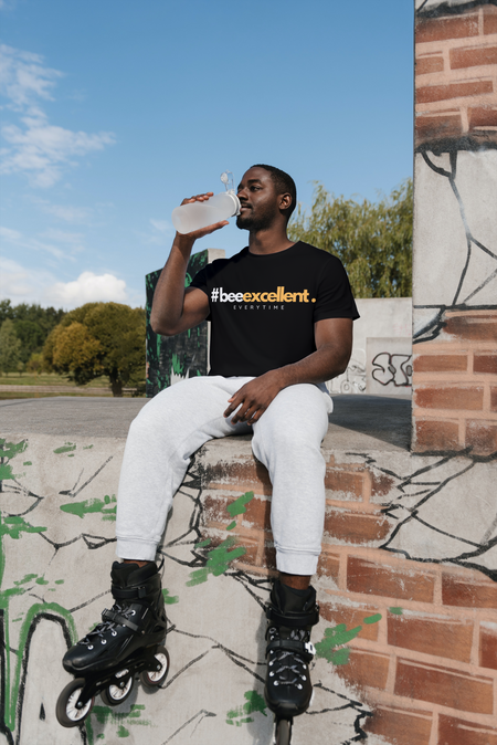 BeeExcellent in Black Short Sleeve Unisex T-shirt